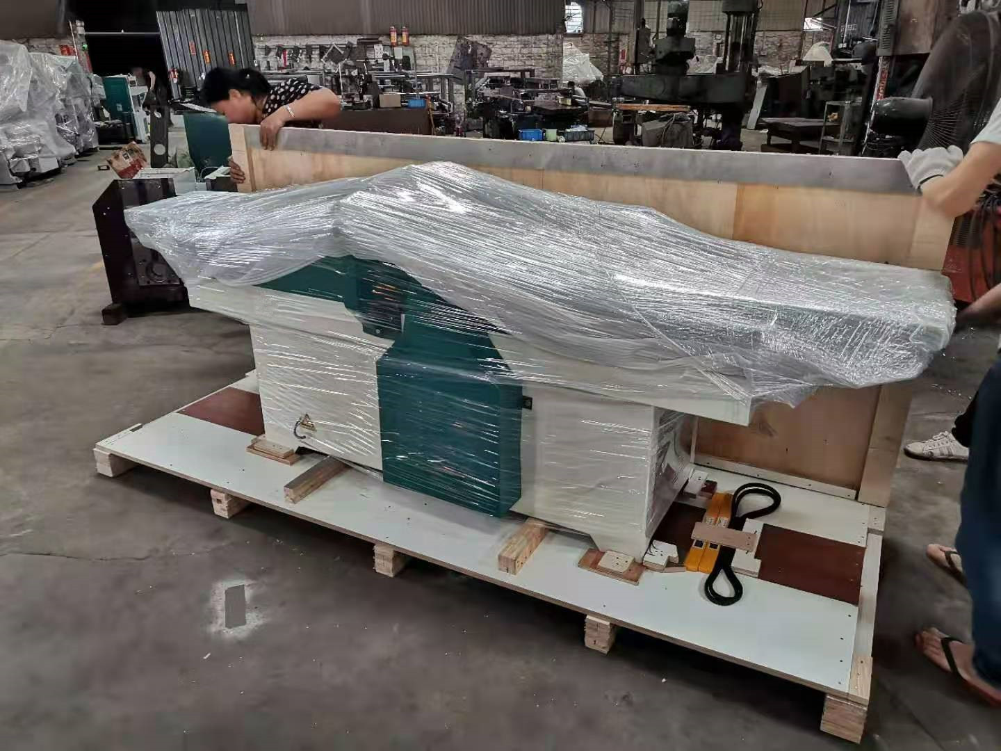 400 мм 15,7-дюймовый деревообр – обзор и цена Woodworking Machine